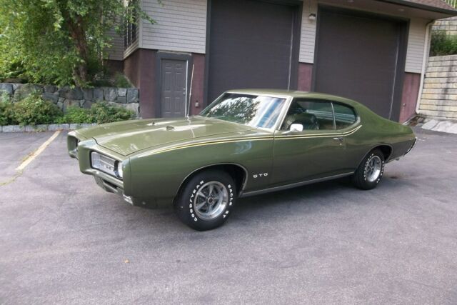 1969 -PONTIAC GTO # 'S MATCHING, BEAUTIFUL CONDITION. NICELY RESTORED 1969 Pontiac GTO