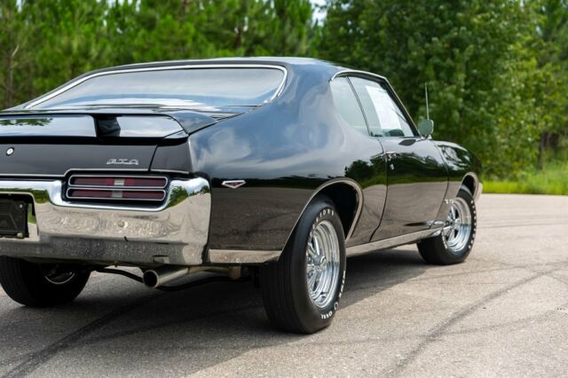 1969 Pontiac GTO 2D - photo 10