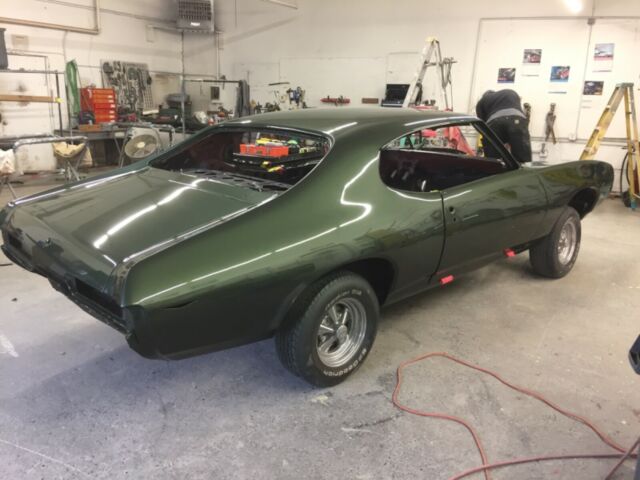 1969 Pontiac GTO Green with Black interior - photo 7