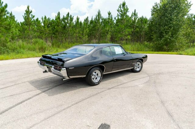 1969 Pontiac GTO 2D - photo 11