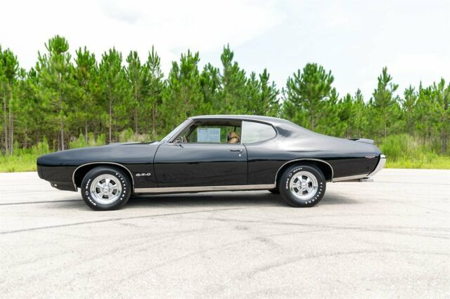 1969 Pontiac GTO 2D - photo 5