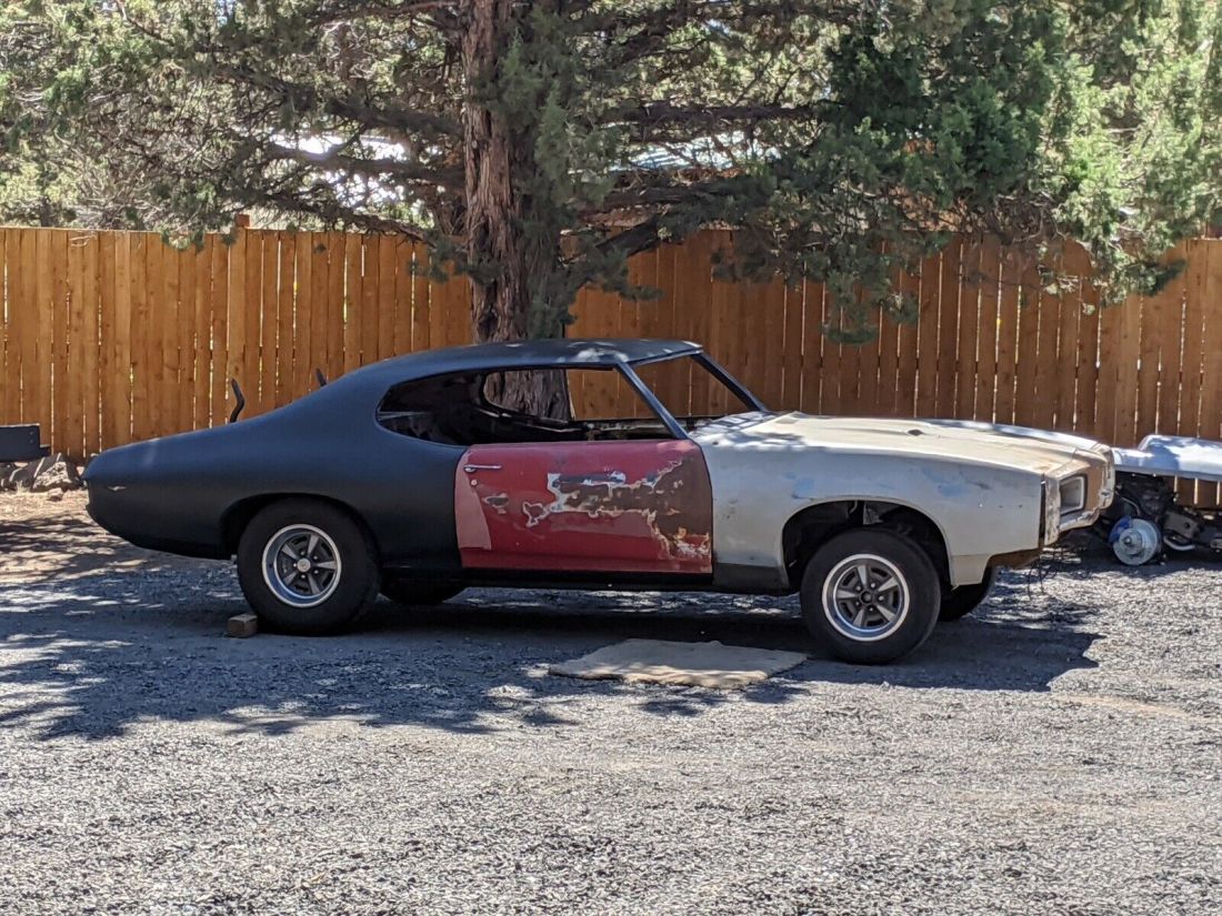 1969 Pontiac GTO Coupe Red RWD Automatic GTO 1969 Pontiac GTO GTO