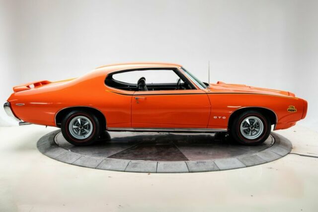 1969 Pontiac GTO Judge - photo 2