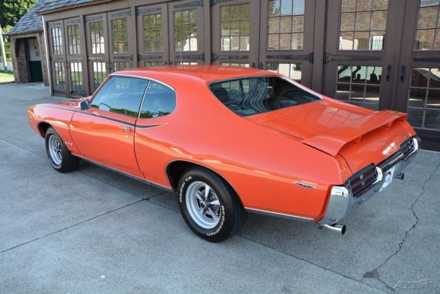 1969 Pontiac GTO The Judge - photo 11