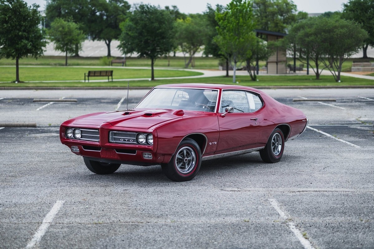 1969 Pontiac GTO RAM AIR IV Restored - photo 2
