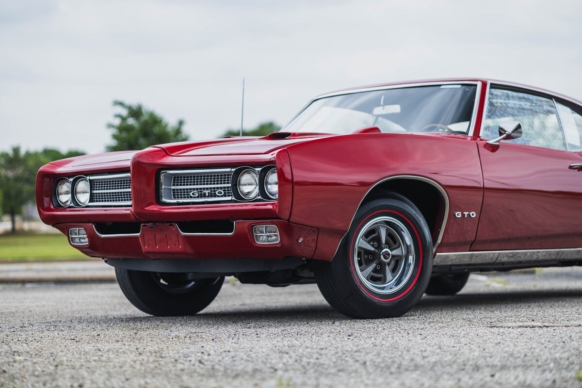 1969 Pontiac GTO RAM AIR IV Restored - photo 3