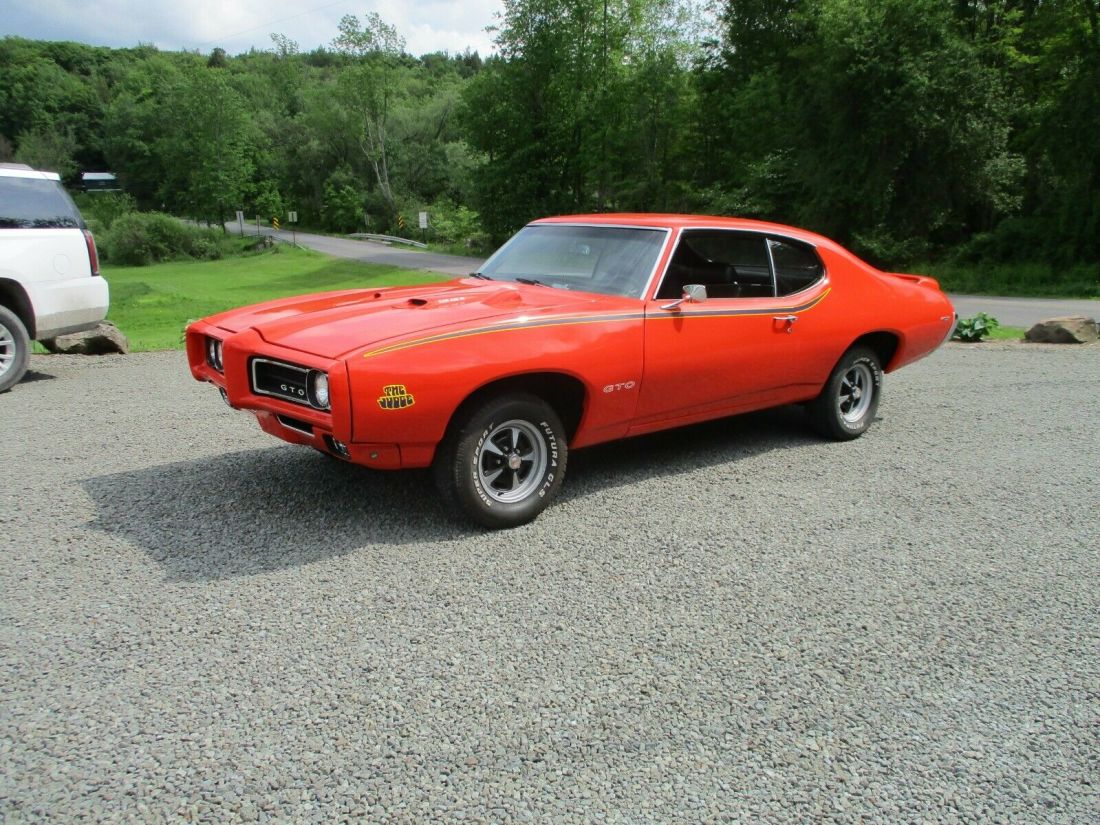 1969 PONTIAC GTO real 242 GTO /JUDGE CLONE 1969 Pontiac GTO JUDGE CLONE
