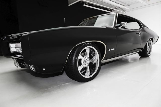 1969 Pontiac GTO Triple Black, 400 4-speed (WINTER CLEARANCE SALE - photo 8