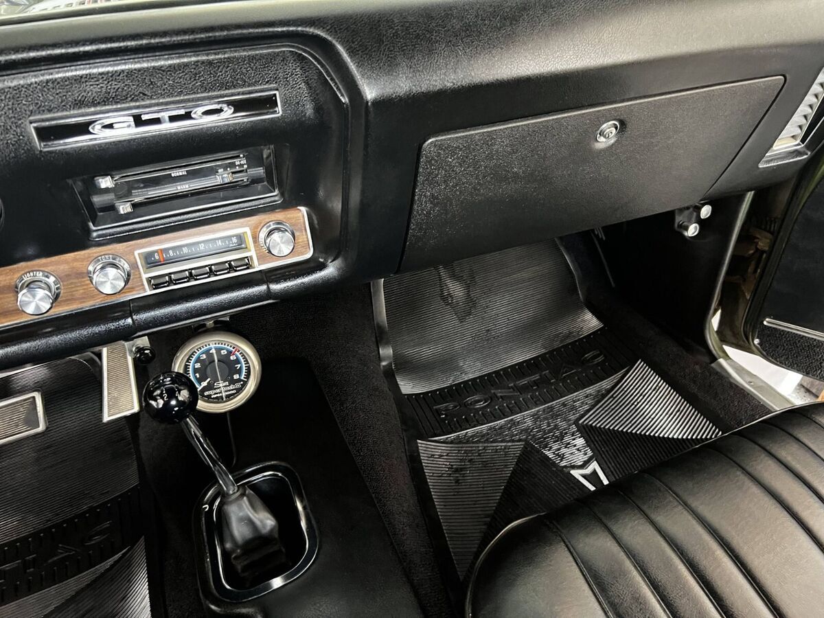 1969 Pontiac GTO - photo 10