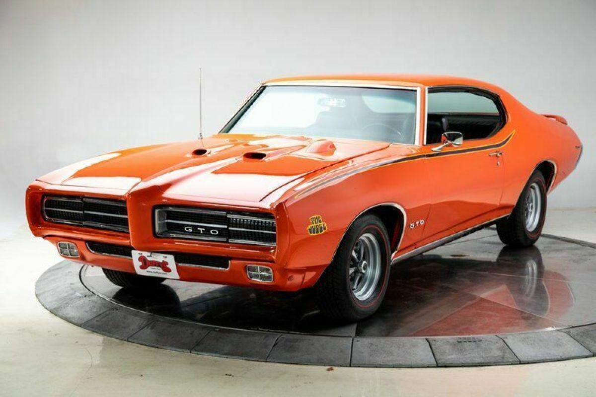 1969 Pontiac GTO V8 6.6L RAM AIR Manual 4-Speed Coupe Carousel Red 1969 Pontiac GTO