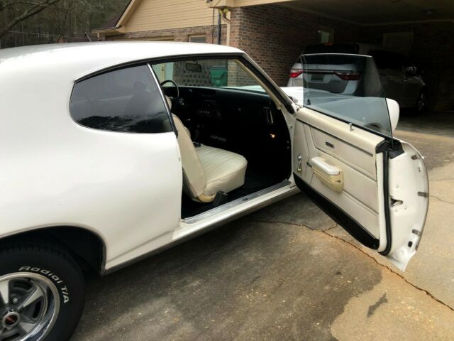 1969 Pontiac GTO - photo 10