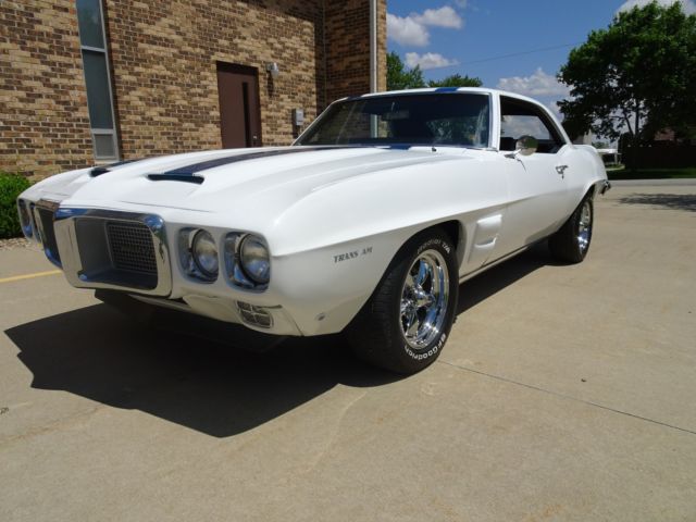 1969 Pontiac Firebird - photo 2