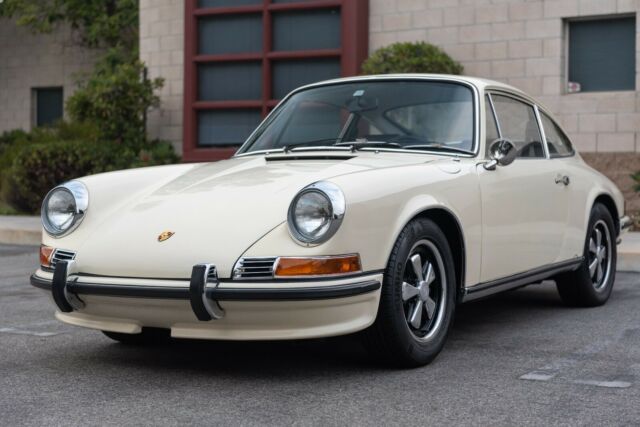 1969 Porsche 911 E Karmann Coupe matching numbers classic car light ivory 1969 Porsche 911 E