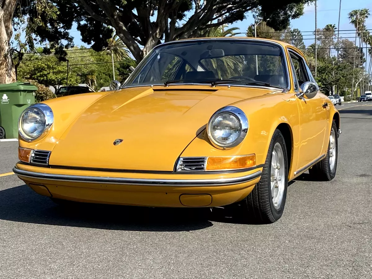 1969 Porsche 912 Coupe 5-Speed Bahama yellow Restored Matching number classic 1969 Porsche 912