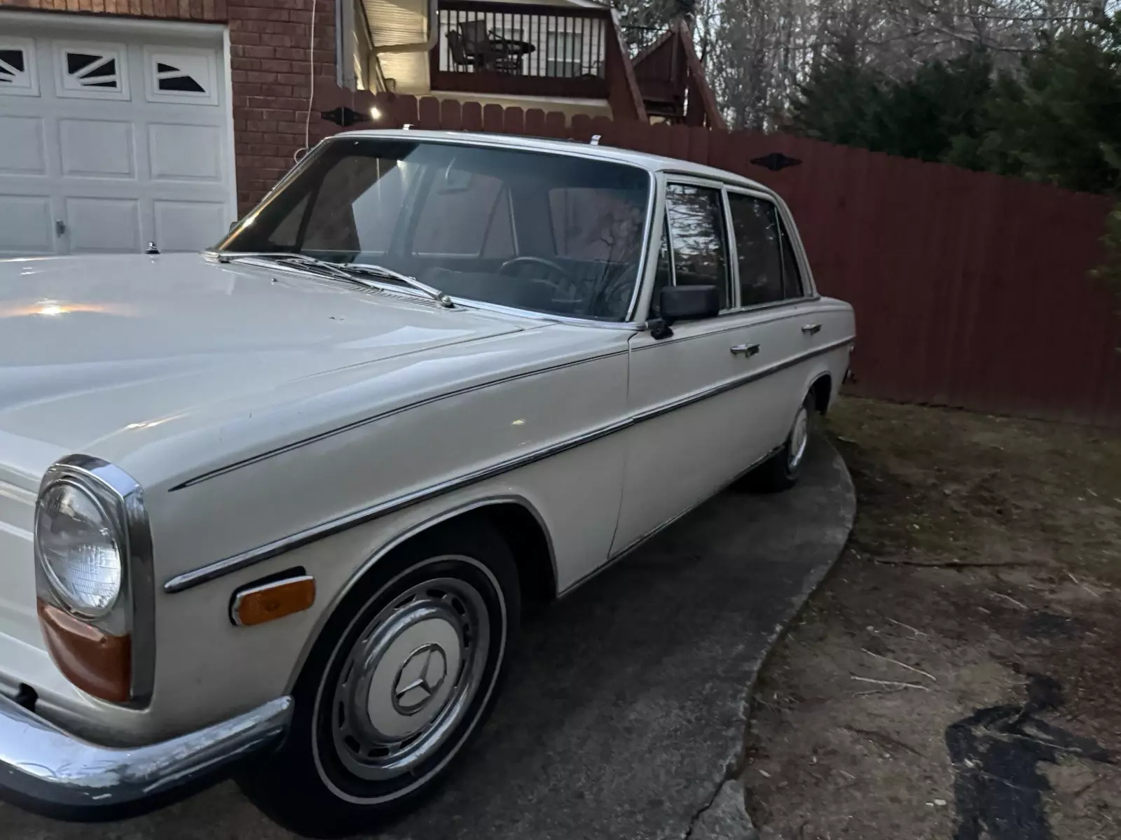 1969 Mercedes-Benz 200-Series - photo 5