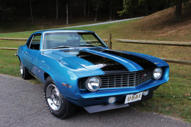 1969 REAL Z/28 DZ302 FRAME OFF MUST SEE! 1969 Chevrolet Camaro