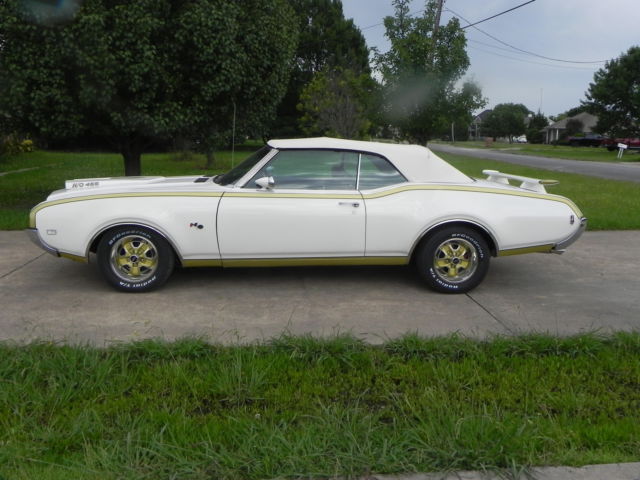 1969 restored 442 Hurst olds Convertible clone 68 69 70 71 cutlass chevelle gto 1969 Oldsmobile 442 cameo white, fire frost gold with black pin strip
