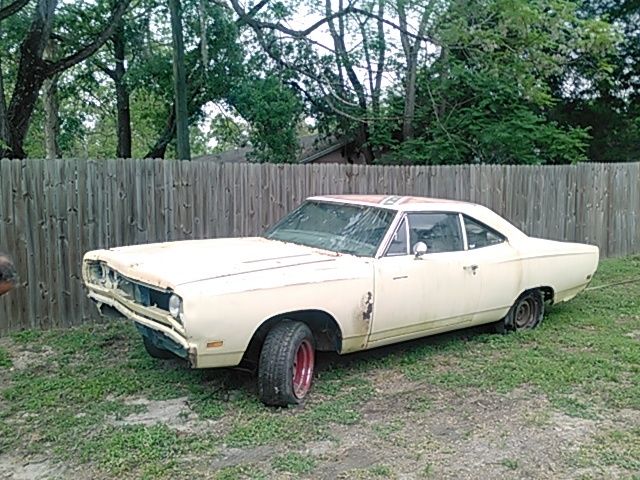 1969 road runner 4 speed 1969 Plymouth Road Runner