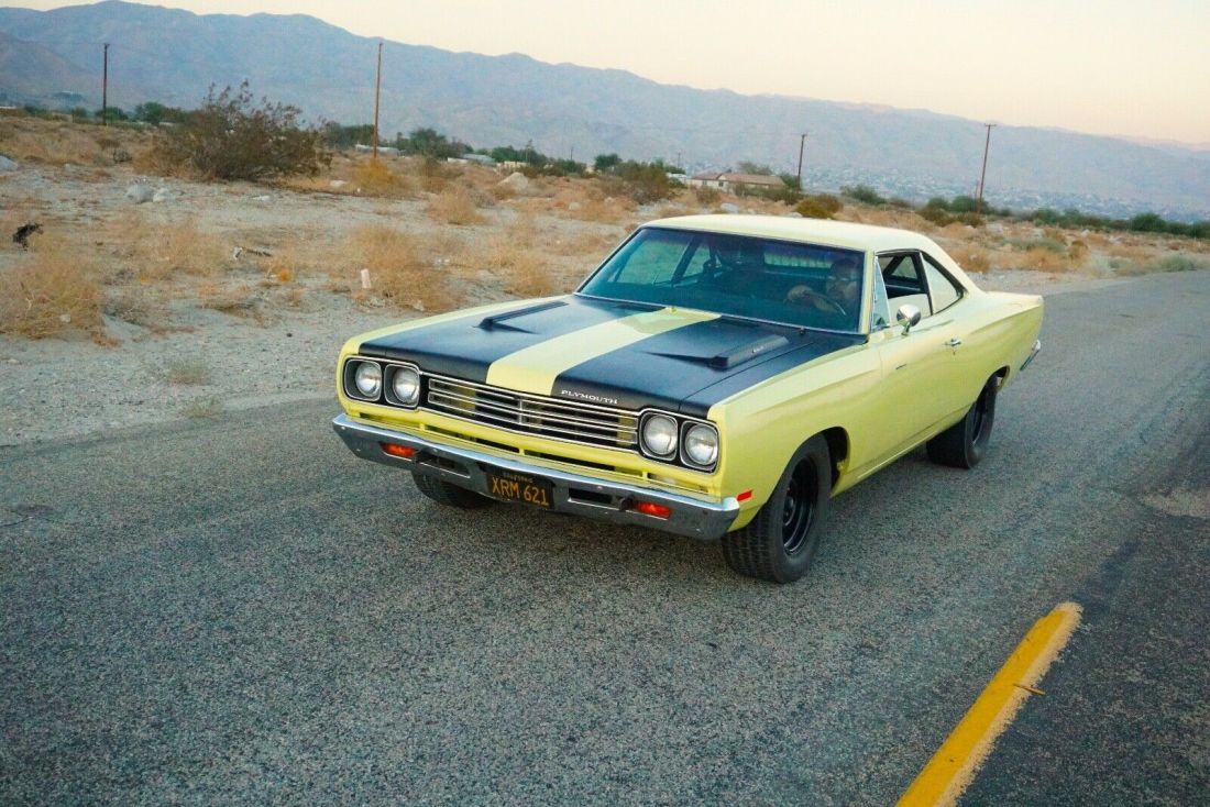 1969 Road Runner, 4-speed, matching numbers, original parts, new paint 1969 Plymouth Road Runner