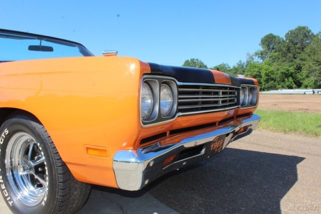 1969 Plymouth Road Runner Road Runner 383 V8 - photo 3