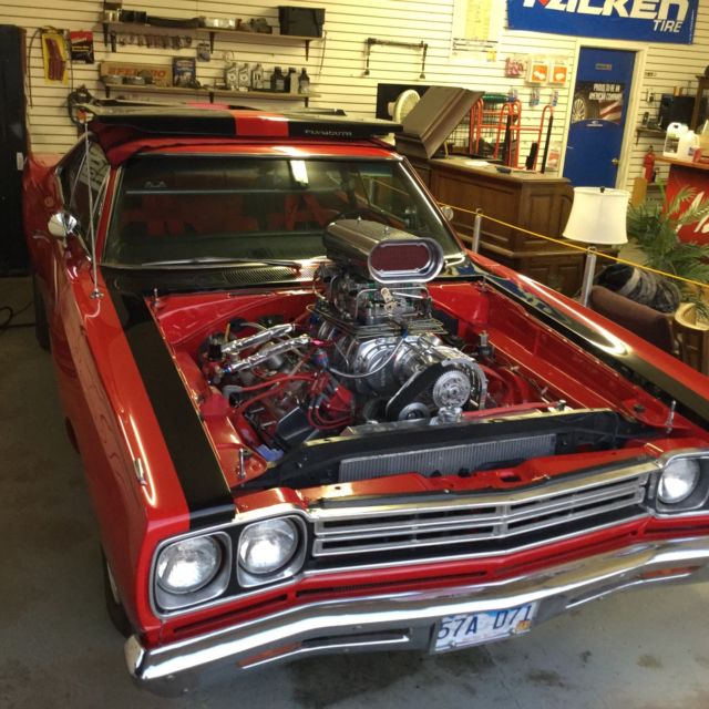 1969 ROAD RUNNER-SHOW AND GO-BLOWN 528 HEMI-REID POWER GLIDE 1969 Plymouth Road Runner