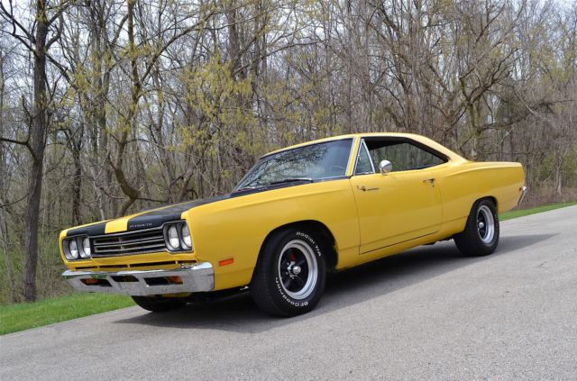 1969 ROADRUNNER 440 6PAC 4SPD AC LOADED TRIBUTE SOLID BEAUTIFUL YELLOW VERY NICE 1969 Plymouth Road Runner 2 DOOR HARDTOP
