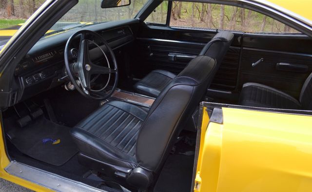 1969 Plymouth Road Runner 2 DOOR HARDTOP - photo 2