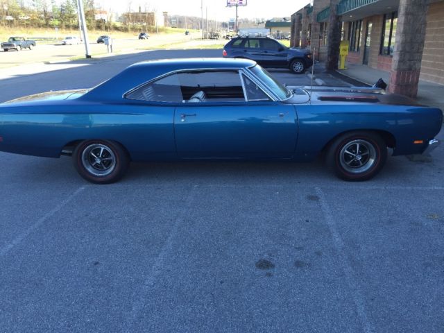 1969 ROADRUNNER 4SPEED NUMBERS MATCHING 1969 Plymouth Road Runner