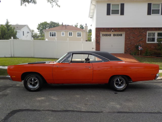1969 Plymouth Road Runner with Split Seats Hurry is price to sell! - photo 3