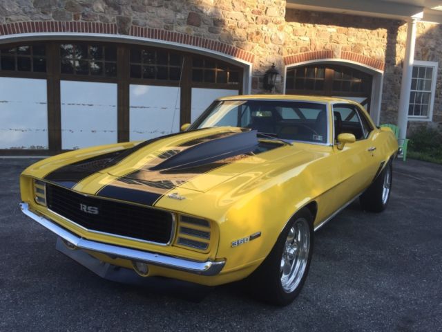 1969 Chevrolet Camaro RS - photo 2