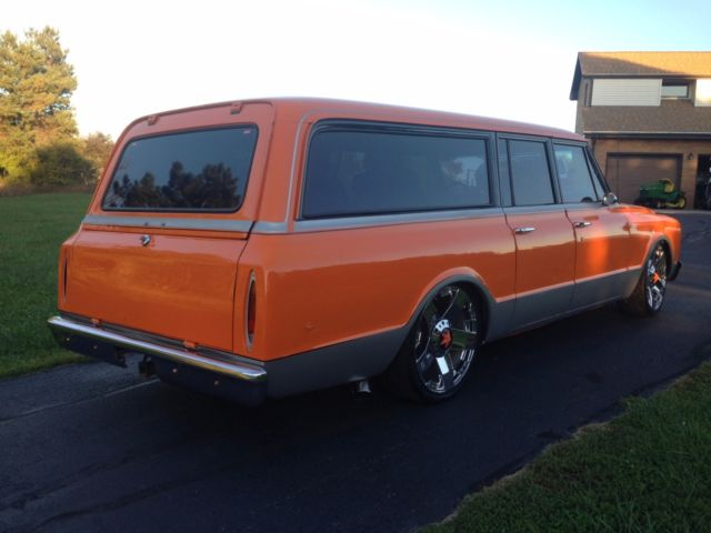 1969 Chevrolet Suburban - photo 8