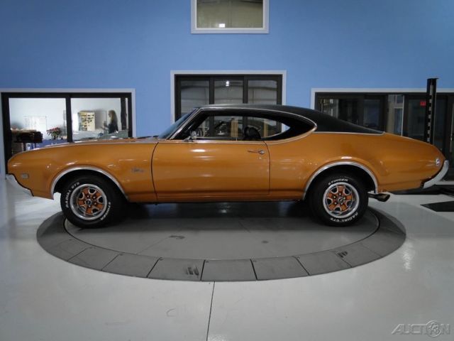 1969 Oldsmobile Cutlass Supreme - photo 2