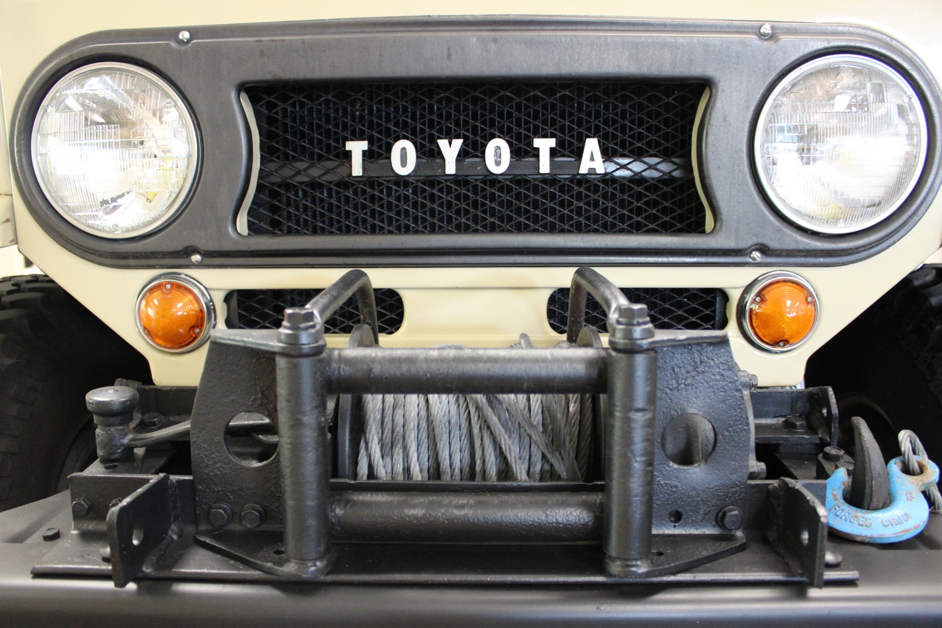 1969 Toyota FJ40 Cruiser - photo 3