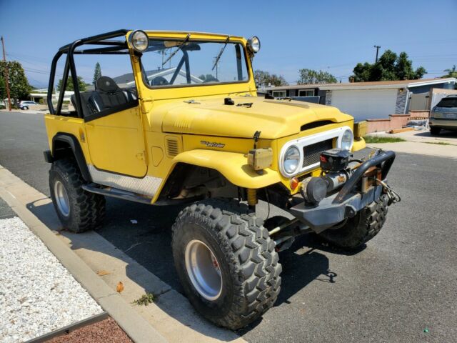 1969 Toyota Land Cruiser FJ40 w/ Chevy TPI Small Block V8 - NO RUST! Nice! 1969 Toyota Land Cruiser FJ 40