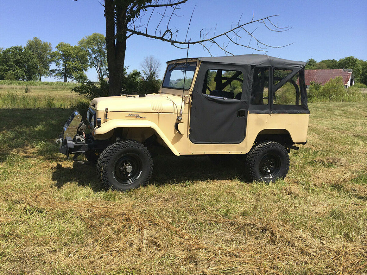 1969 Toyota Land Cruiser Soft Top/Doors, Bikini Top, Hard Panels/Roof 1969 Toyota Land Cruiser Soft Top/Doors, Bikini Top, Hard Panels