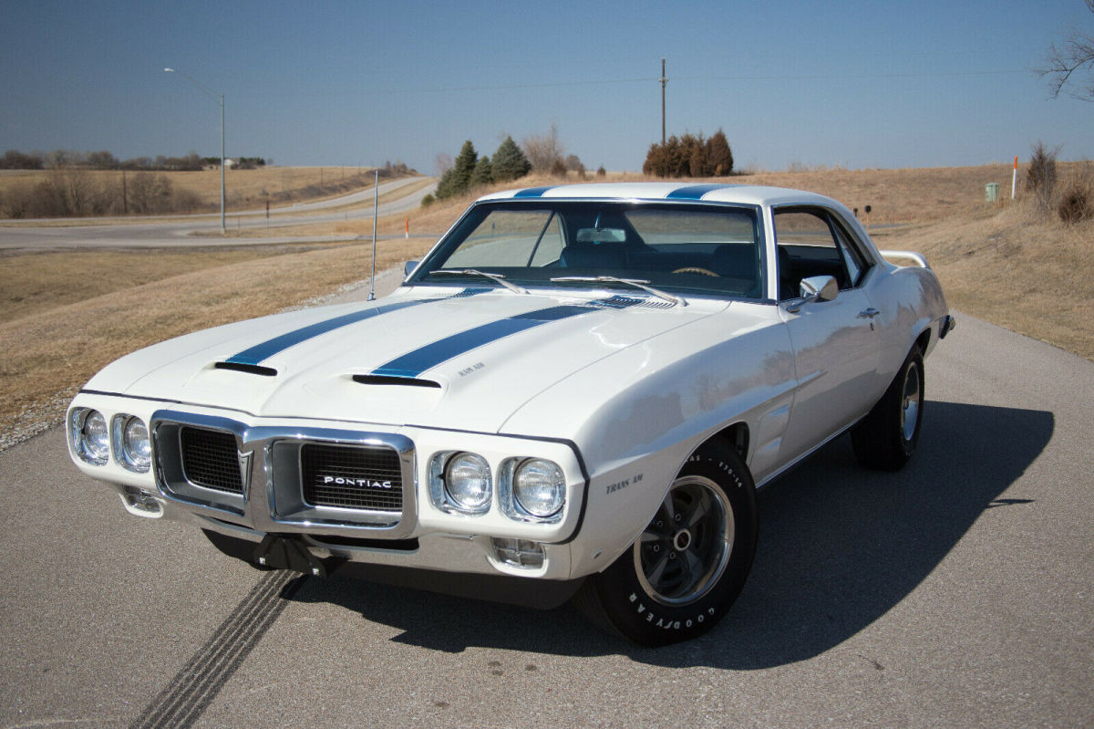 1969 Pontiac Trans Am 400 Ram Air III, 4-speed, PHS, Gauge Stack, D80 - photo 4