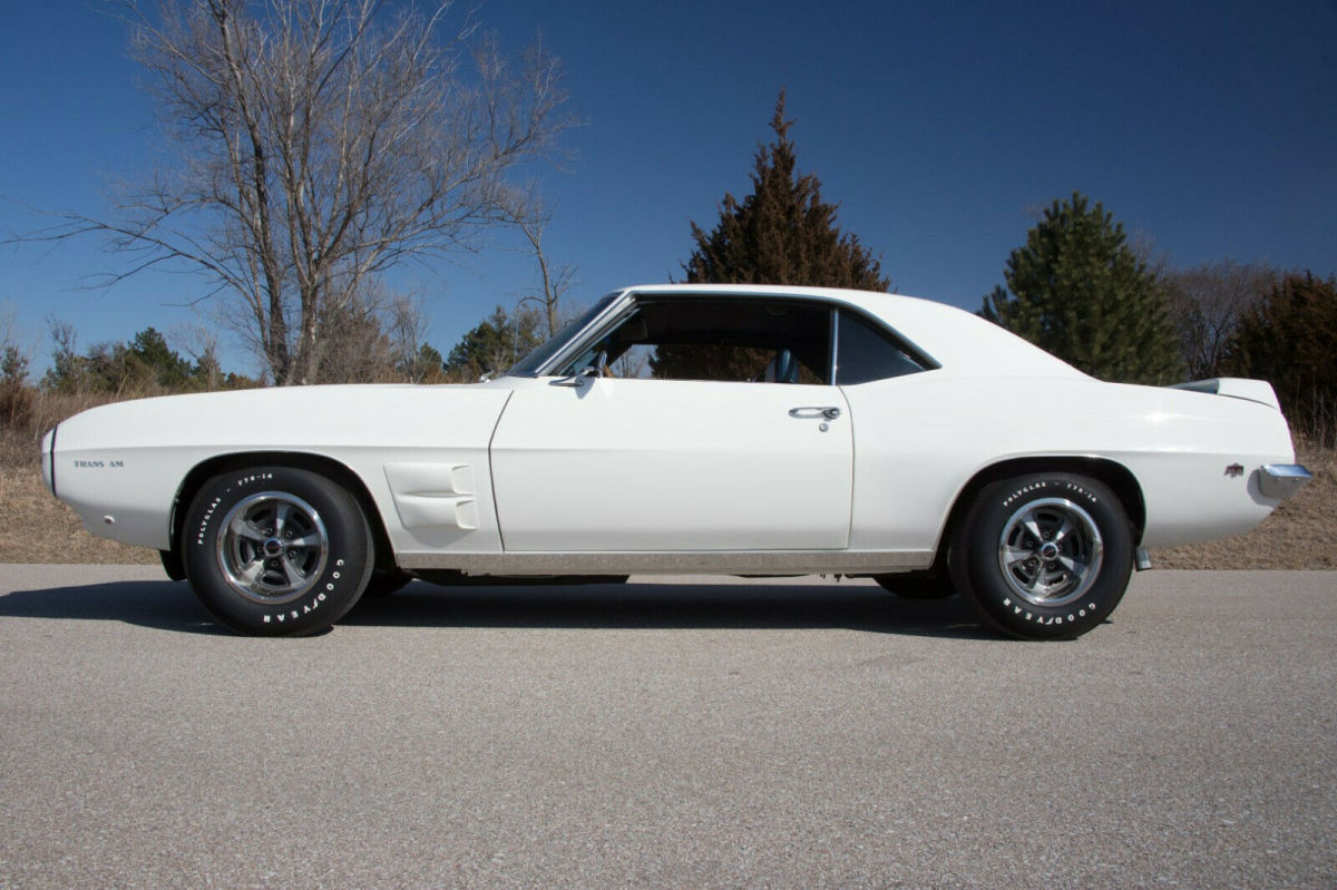 1969 Pontiac Trans Am 400 Ram Air III, 4-speed, PHS, Gauge Stack, D80 - photo 9