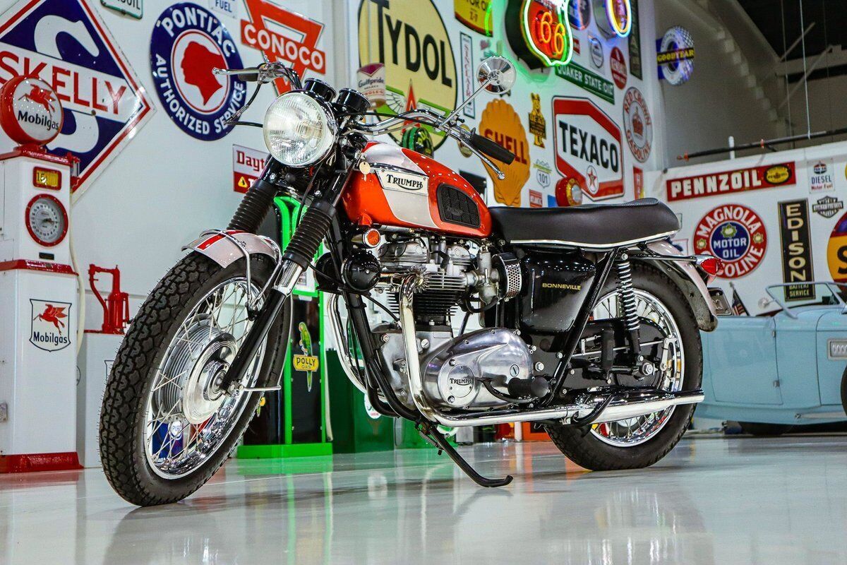 1969 Triumph BONNEVILLE 650 T120R - photo 2