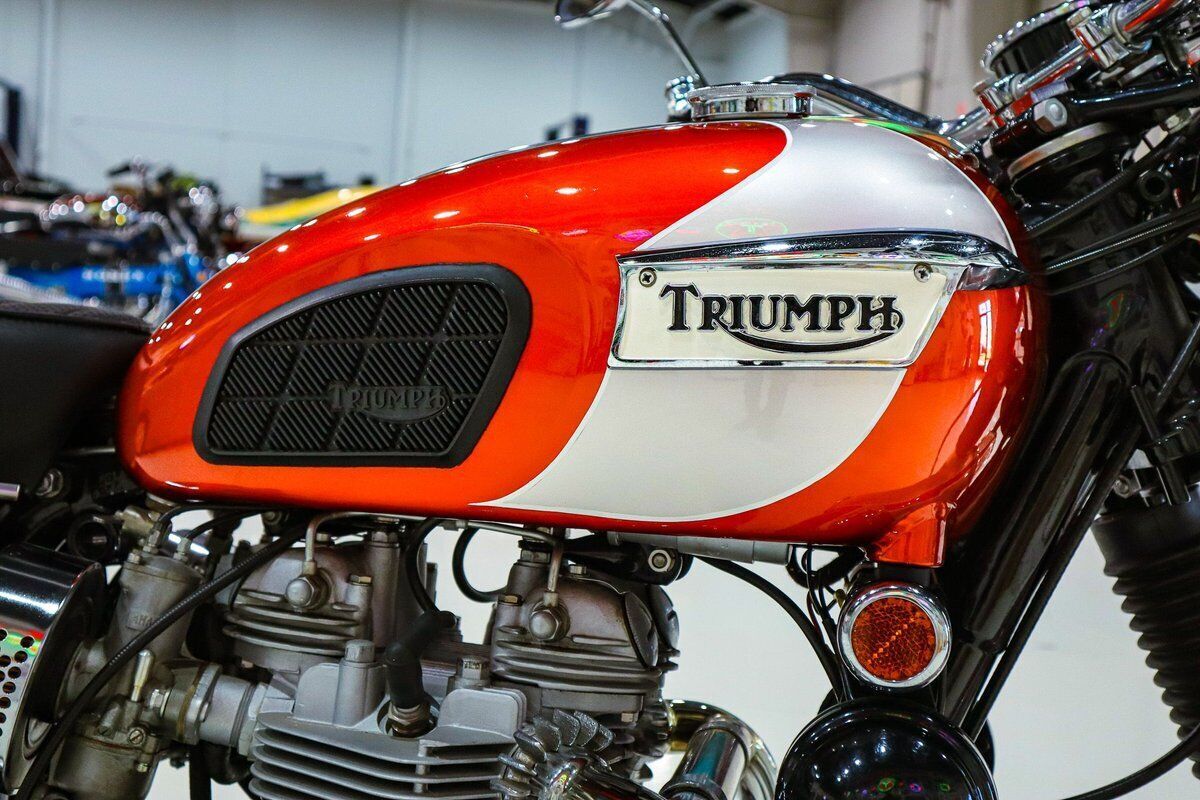 1969 Triumph BONNEVILLE 650 T120R - photo 4