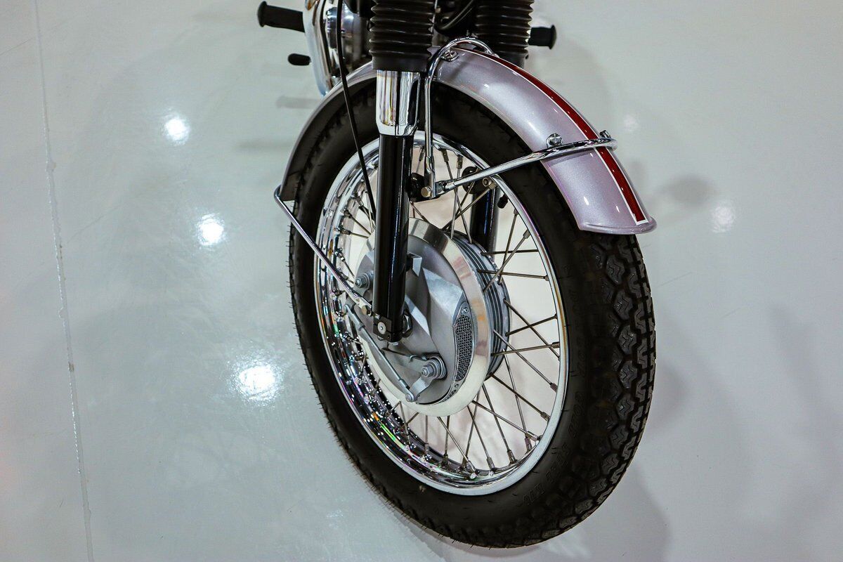 1969 Triumph BONNEVILLE 650 T120R - photo 7