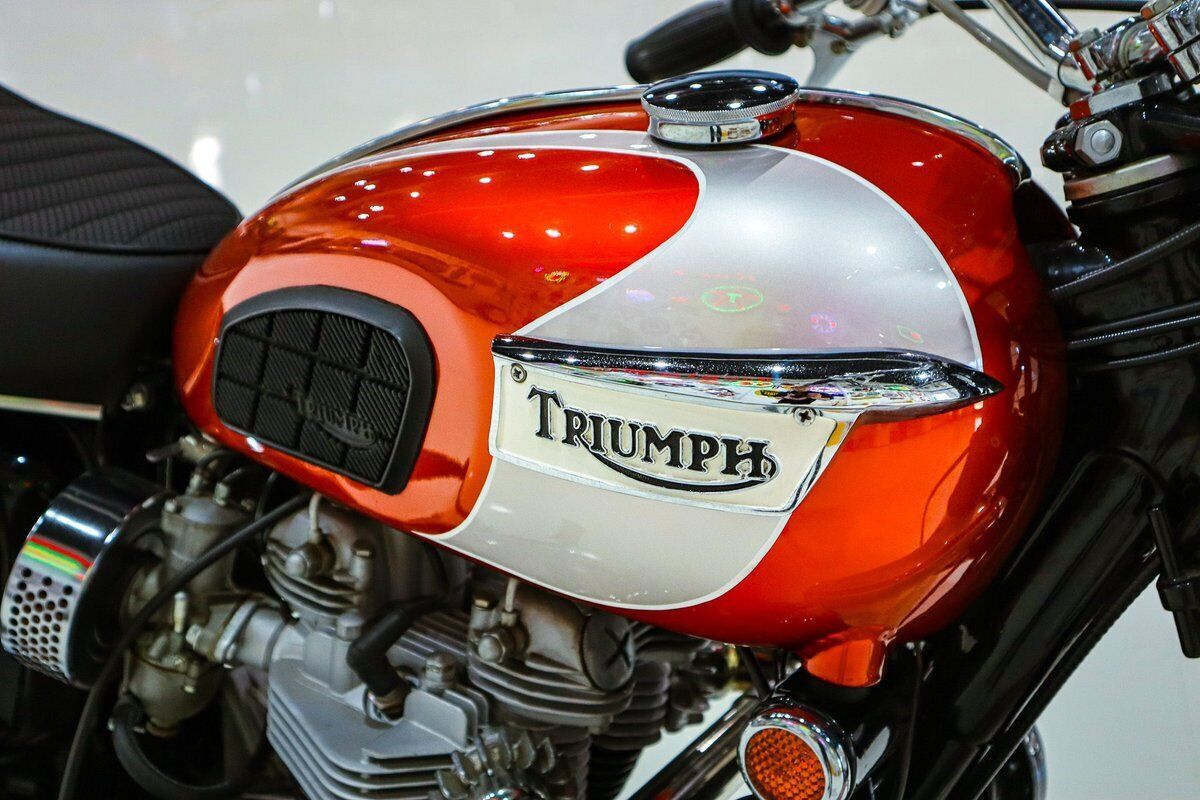1969 Triumph BONNEVILLE 650 T120R - photo 5