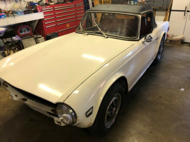 1969 Triumph TR-6 Very early 1969 Triumph TR-6 TR-6
