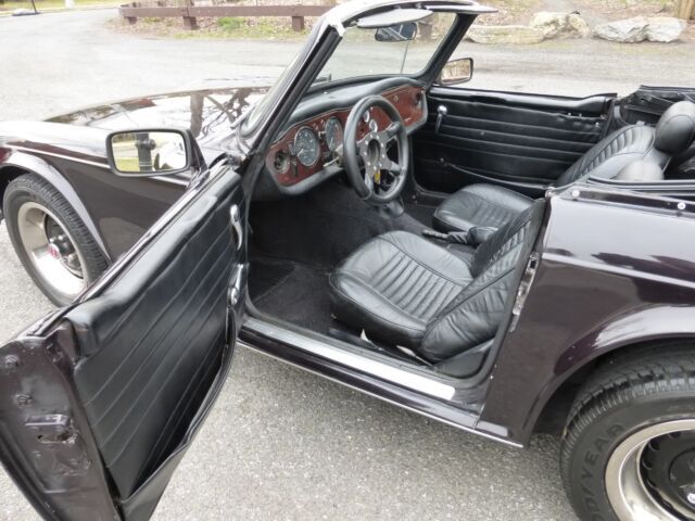 1969 Triumph TR-6 Triple Black and Triple Weber Carburetors - photo 9