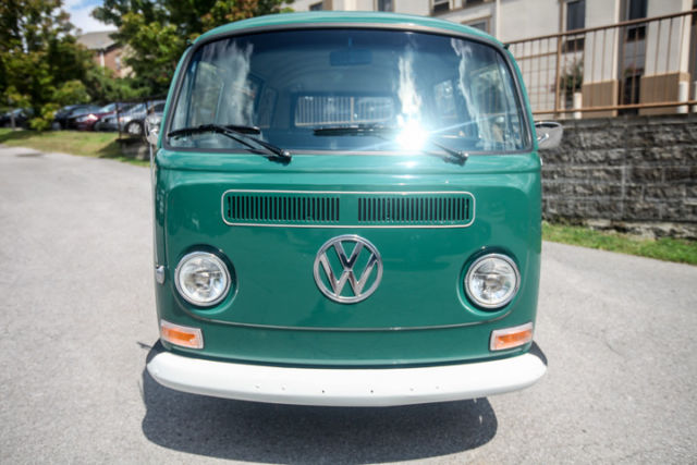 1969 Volkswagen Bus/Vanagon Baywindow Deluxe 1915cc Dual 40's - photo 7