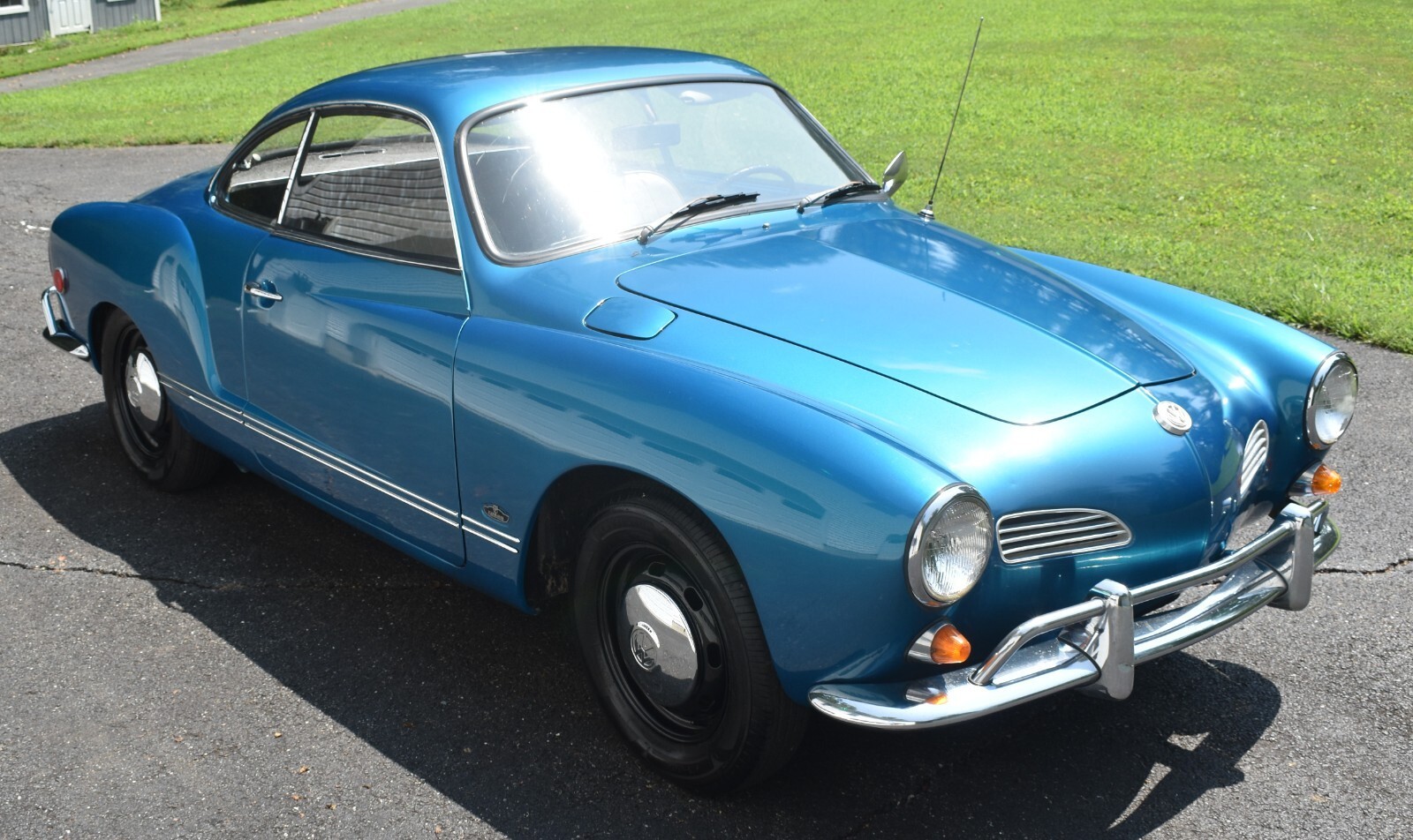 1969 Volkswagen Karmann Ghia Neptune Blue 1500 cc 4-Speed - photo 9