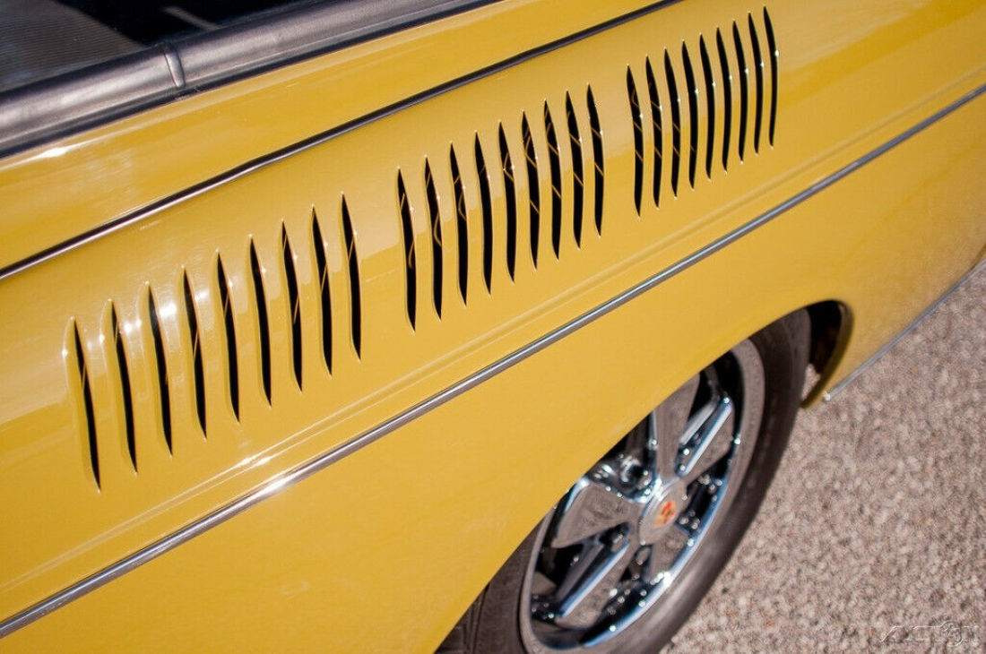 1976 Volkswagen Squareback Custom Wagon - photo 10