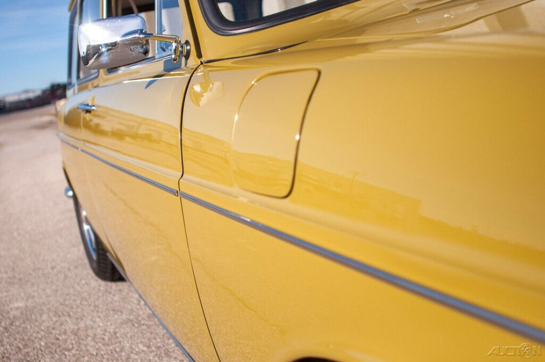 1976 Volkswagen Squareback Custom Wagon - photo 3