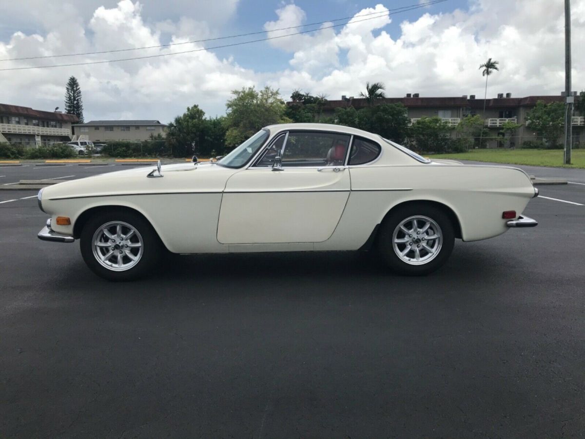 1969 Volvo P1800S Restored collectors rare 1969 Volvo 1800 Restored collectible.