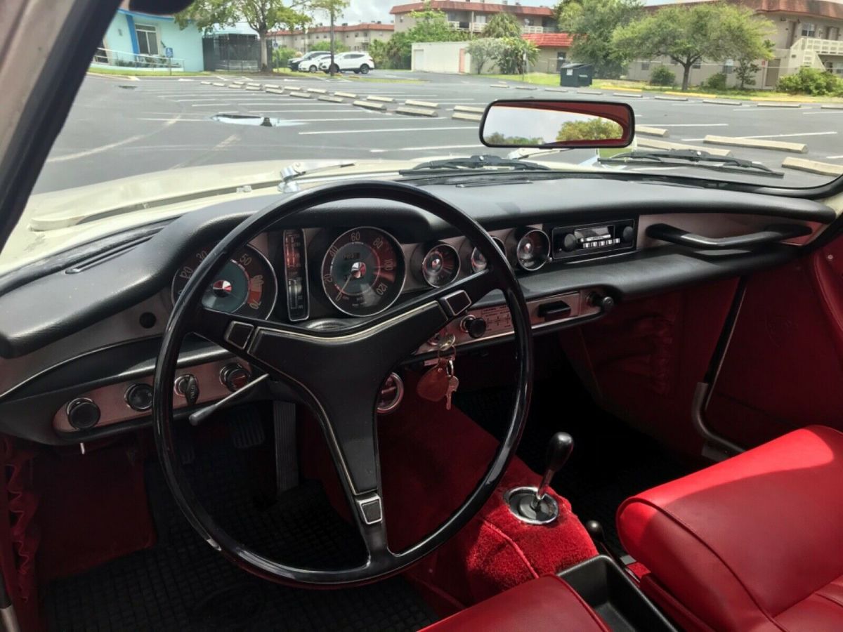 1969 Volvo 1800 Restored collectible. - photo 11