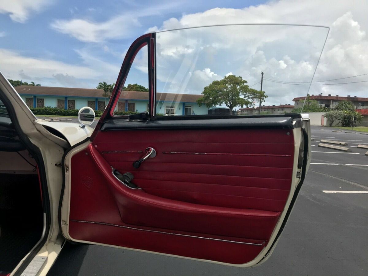 1969 Volvo 1800 Restored collectible. - photo 13